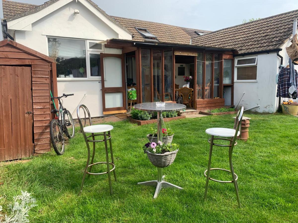 Hikers & Bikers Refuge Bed & Breakfast Ipswich Exterior foto